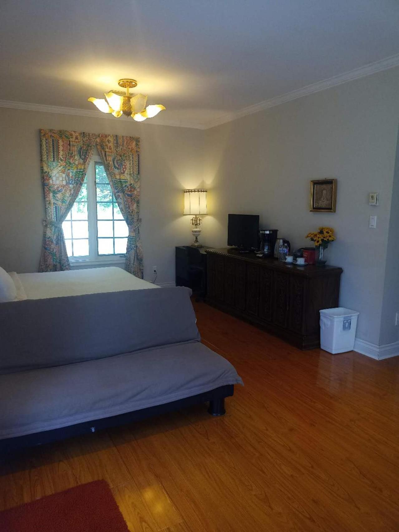 Lakeview Private Suite-Twin Or King Tottenham Esterno foto